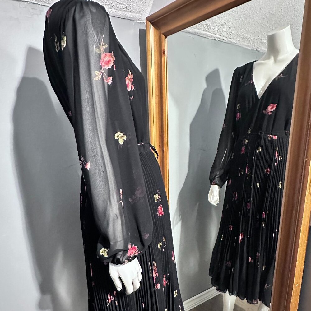 Black Floral Wrap Dress Size M Pleated - Aritzia Wilfred New With Tags - Picture 4 of 12